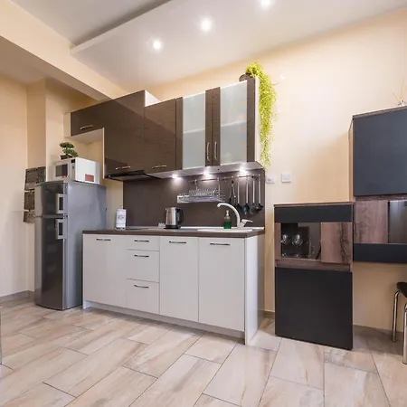 Two Bedroom Cathedral View *